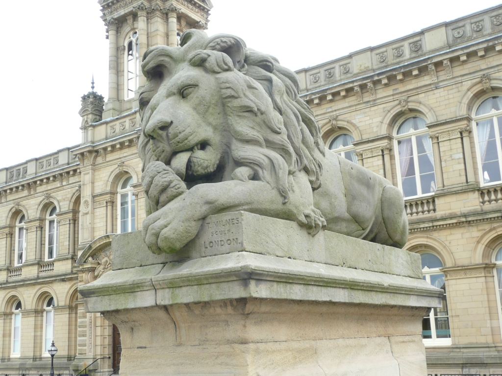 Peace, the lion, Saltaire