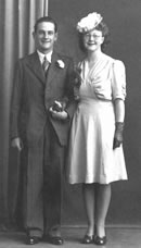 Anne Foster marries Leslie Lumb on 10 August 1946 in Bradford, West Yorkshire.